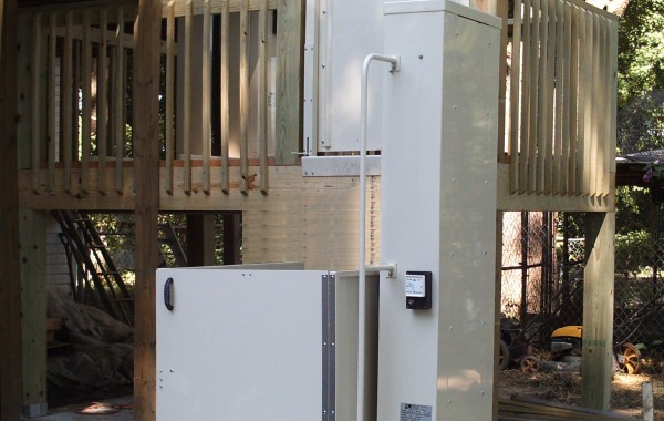 Mac's PL-72 six foot vertical platform lift